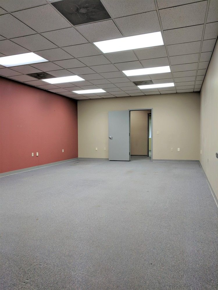 901 W Main St, El Paso, IL 61738